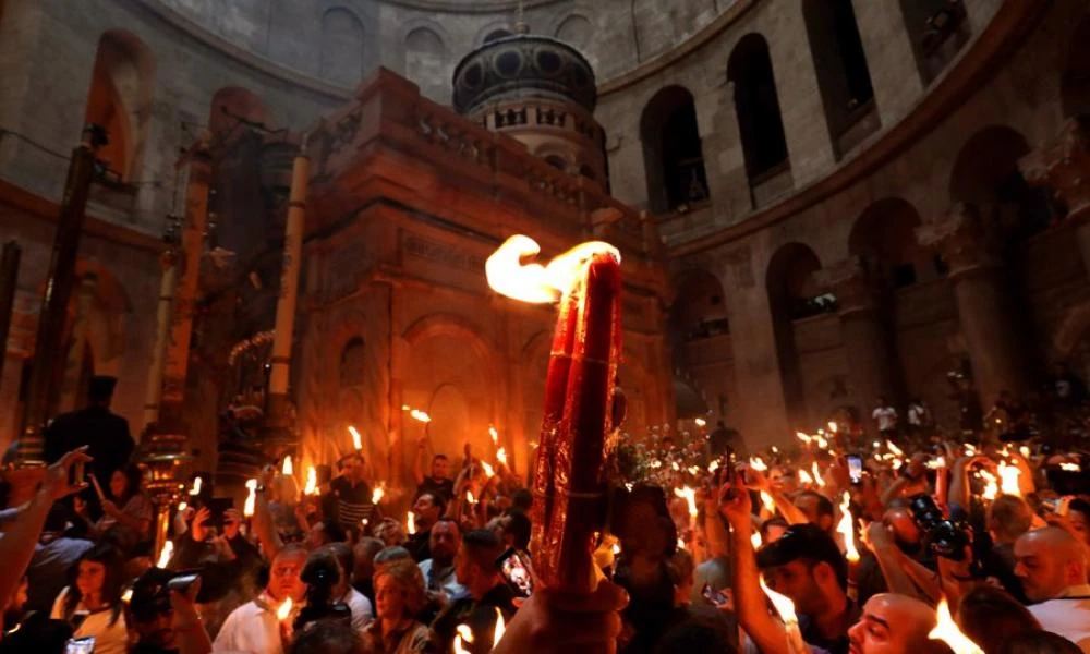 Άγιο Φως-Μέγα θαύμα! Παρακολουθήστε ζωντανά την Τελετή Αφής